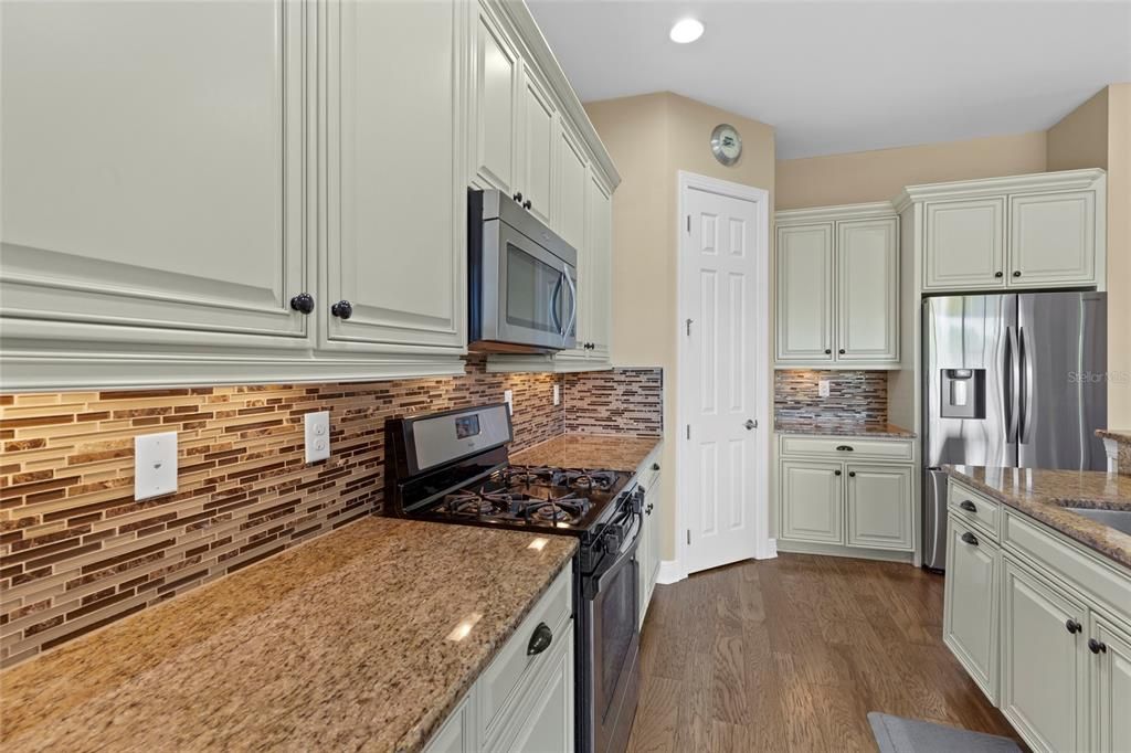 На продажу: $699,999 (4 спален, 4 ванн, 2934 Квадратных фут)