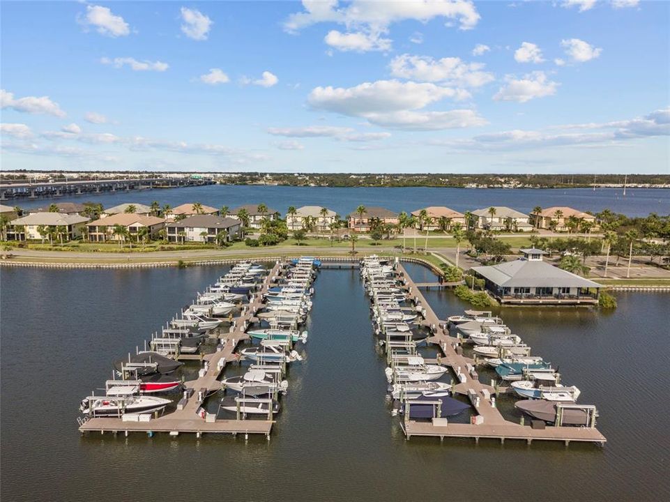 На продажу: $699,999 (4 спален, 4 ванн, 2934 Квадратных фут)