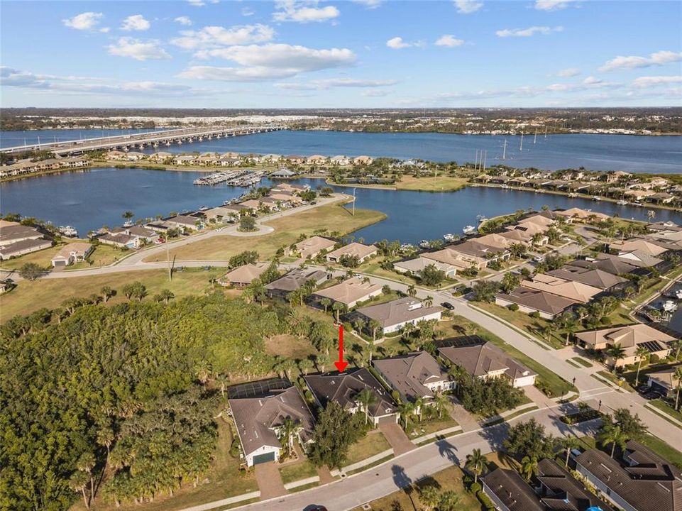 На продажу: $699,999 (4 спален, 4 ванн, 2934 Квадратных фут)