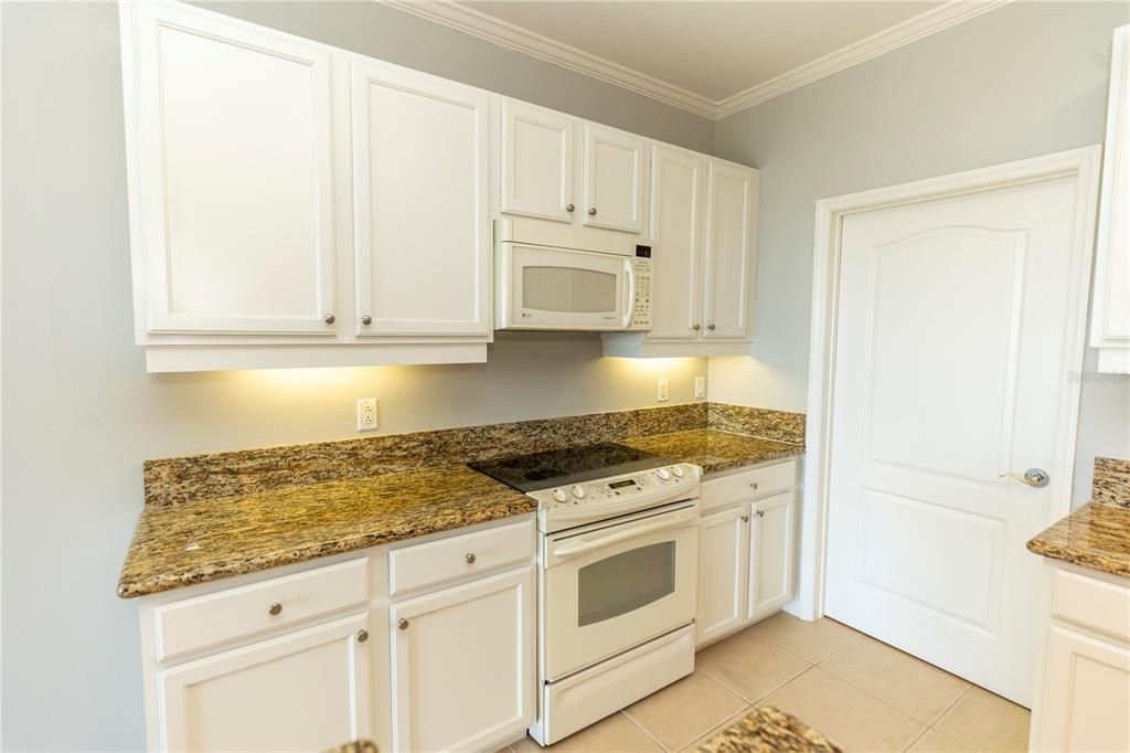 待售: $584,777 (3 贝兹, 2 浴室, 1913 平方英尺)