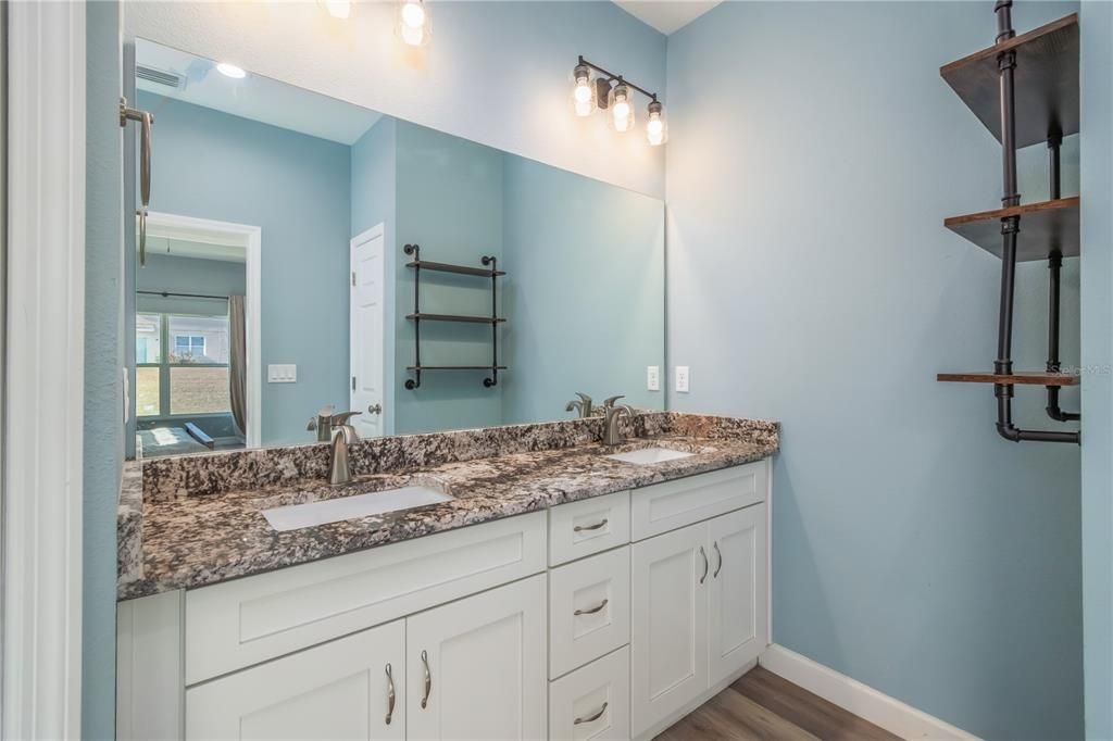 For Sale: $368,999 (3 beds, 2 baths, 1799 Square Feet)