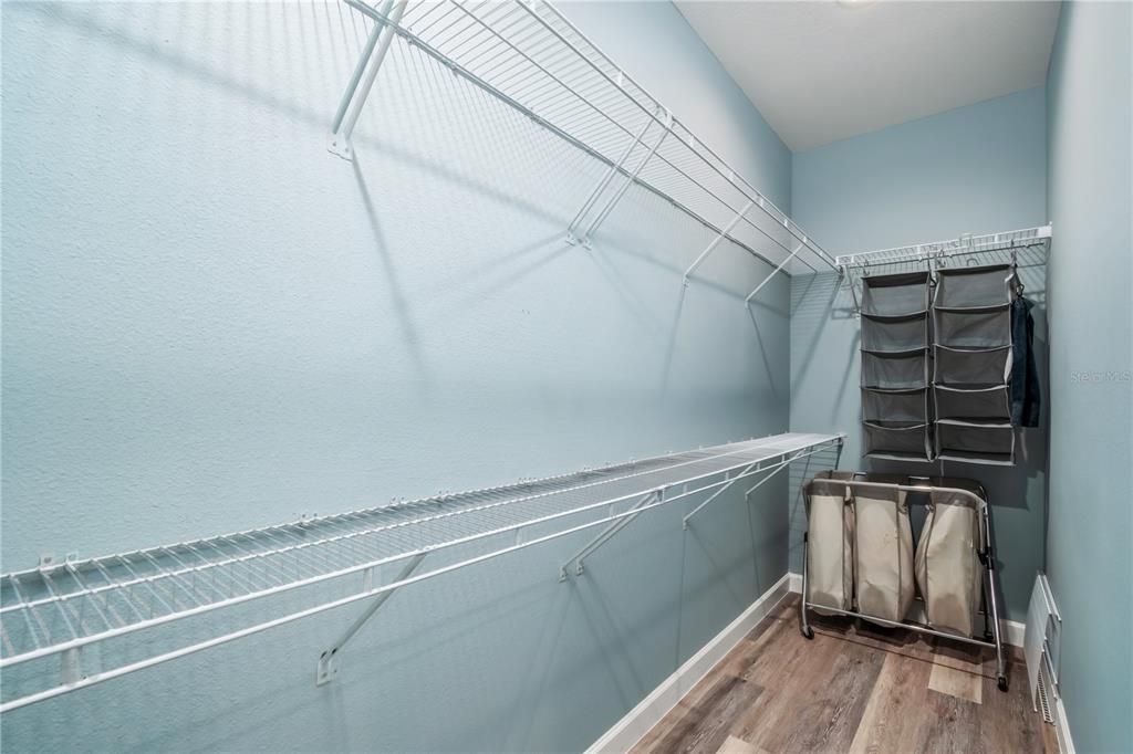 For Sale: $368,999 (3 beds, 2 baths, 1799 Square Feet)