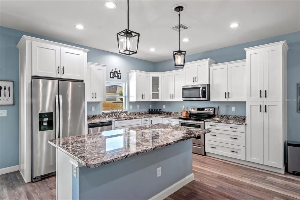 For Sale: $368,999 (3 beds, 2 baths, 1799 Square Feet)