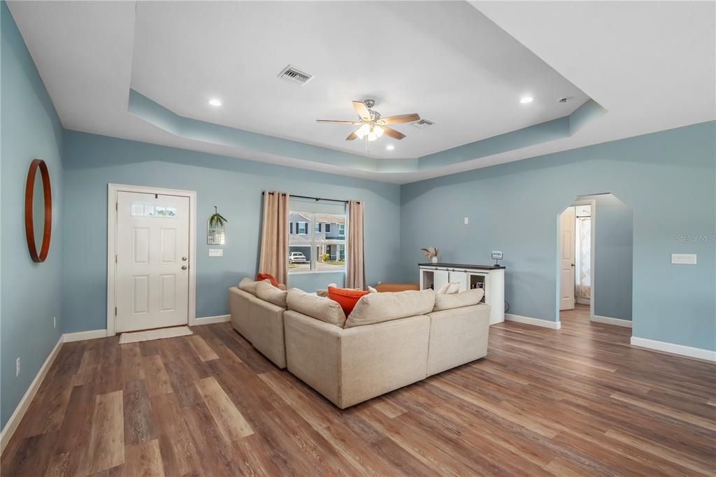 For Sale: $368,999 (3 beds, 2 baths, 1799 Square Feet)