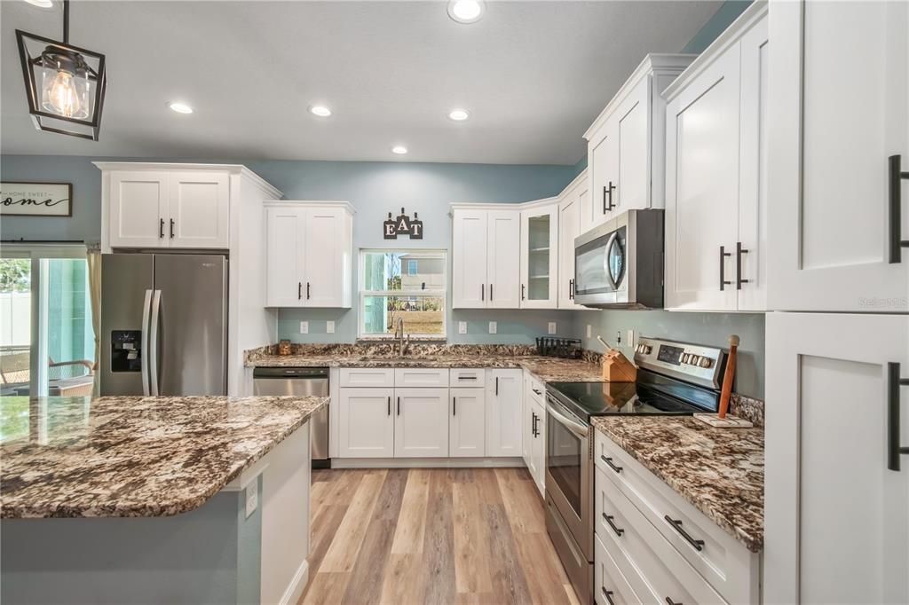 For Sale: $368,999 (3 beds, 2 baths, 1799 Square Feet)