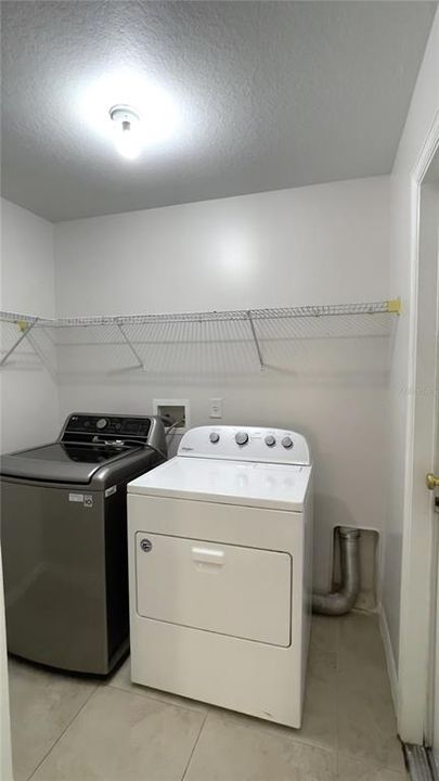 For Rent: $2,400 (4 beds, 2 baths, 2164 Square Feet)