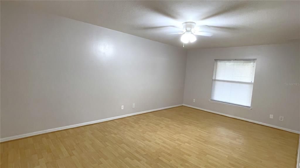 For Rent: $2,400 (4 beds, 2 baths, 2164 Square Feet)