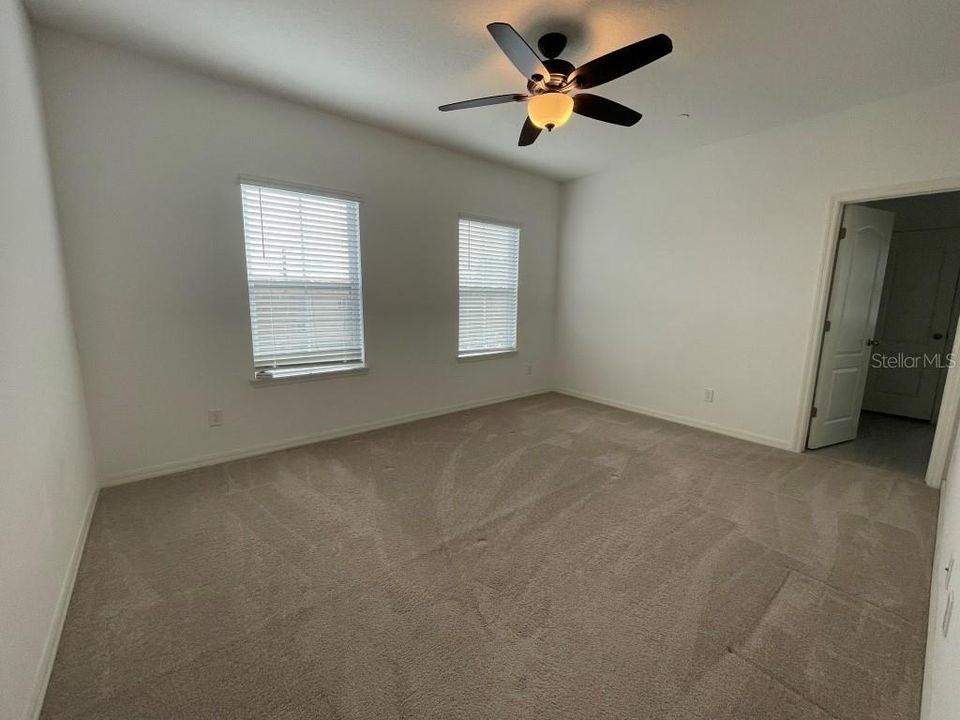 For Rent: $2,600 (3 beds, 4 baths, 1992 Square Feet)