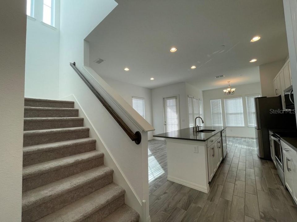 For Rent: $2,600 (3 beds, 4 baths, 1992 Square Feet)