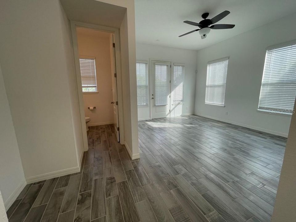 For Rent: $2,600 (3 beds, 4 baths, 1992 Square Feet)