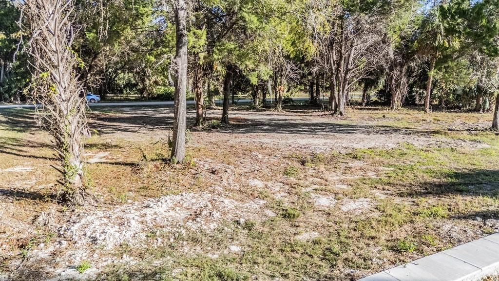 En Venta: $275,000 (0.26 acres)