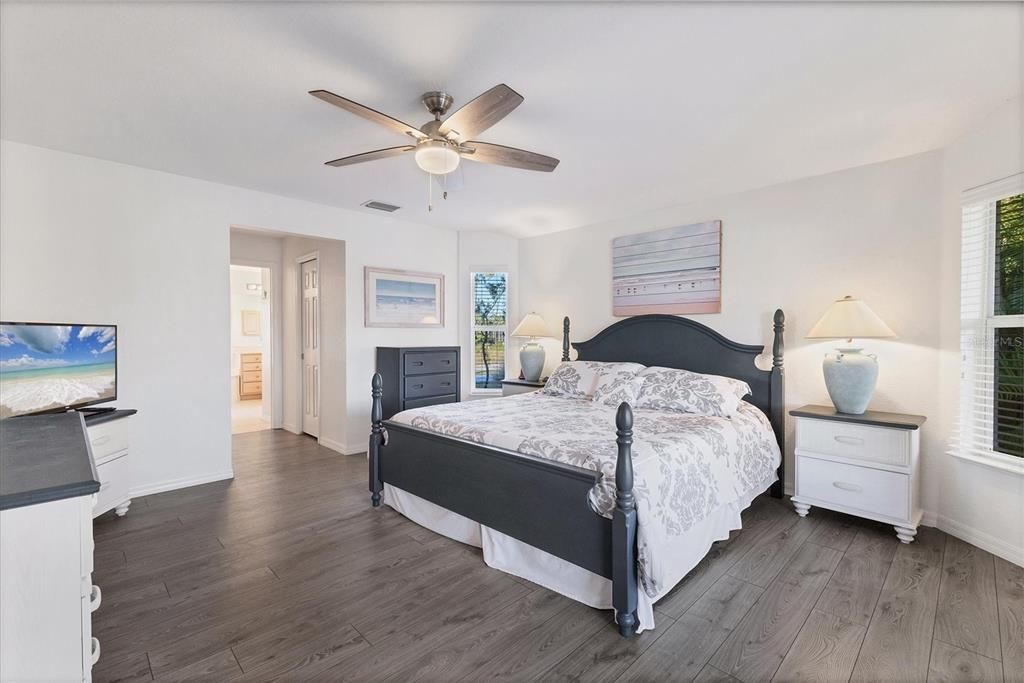 На продажу: $419,000 (3 спален, 2 ванн, 2050 Квадратных фут)