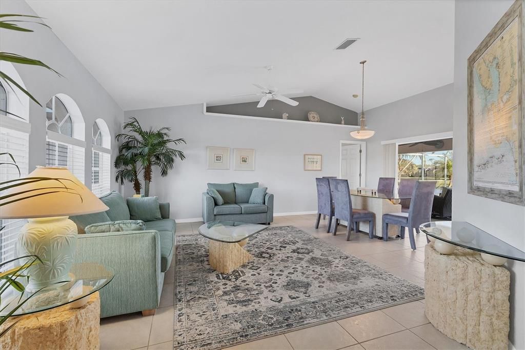 На продажу: $419,000 (3 спален, 2 ванн, 2050 Квадратных фут)