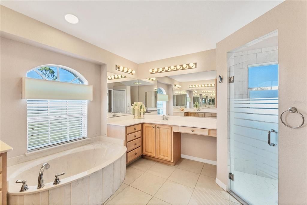 На продажу: $419,000 (3 спален, 2 ванн, 2050 Квадратных фут)