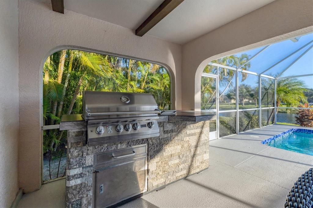 На продажу: $419,000 (3 спален, 2 ванн, 2050 Квадратных фут)