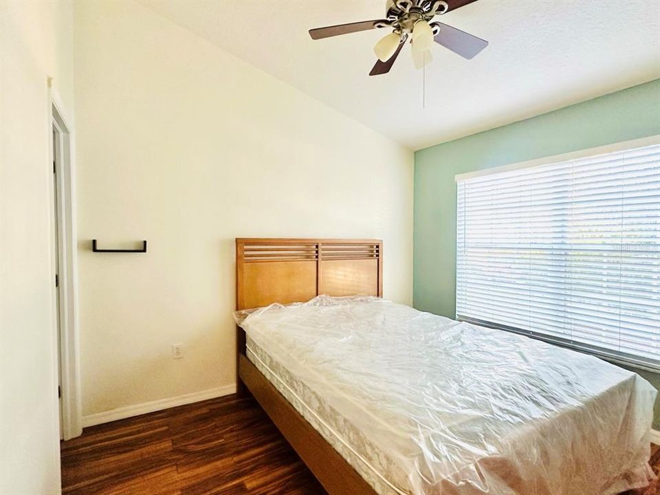 待售: $259,000 (2 贝兹, 2 浴室, 1205 平方英尺)