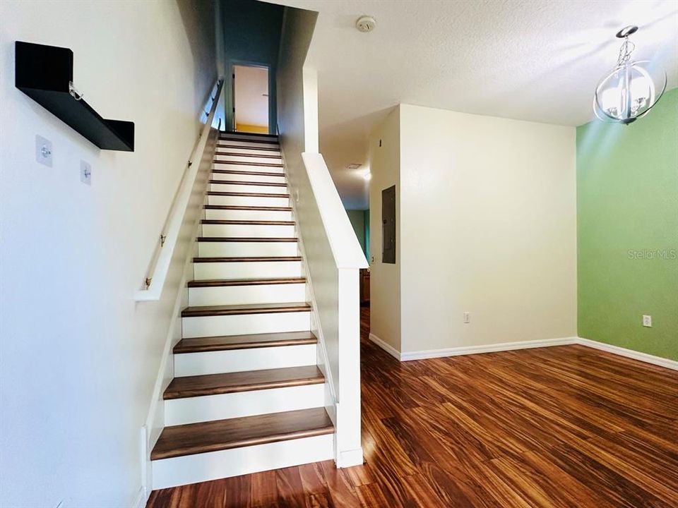 待售: $259,000 (2 贝兹, 2 浴室, 1205 平方英尺)