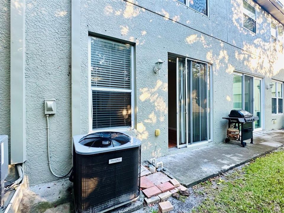 待售: $259,000 (2 贝兹, 2 浴室, 1205 平方英尺)