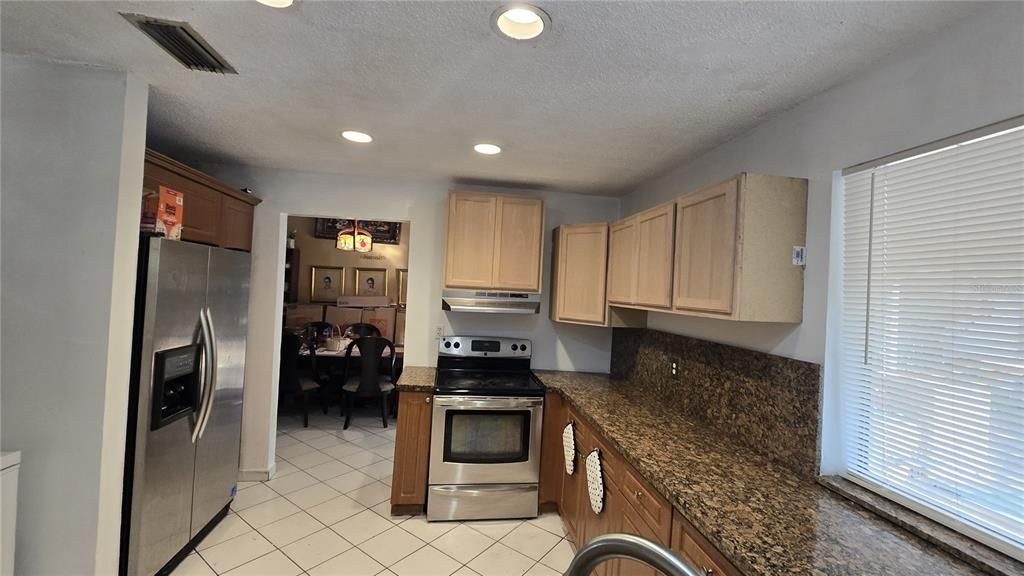 待售: $565,000 (3 贝兹, 3 浴室, 1768 平方英尺)