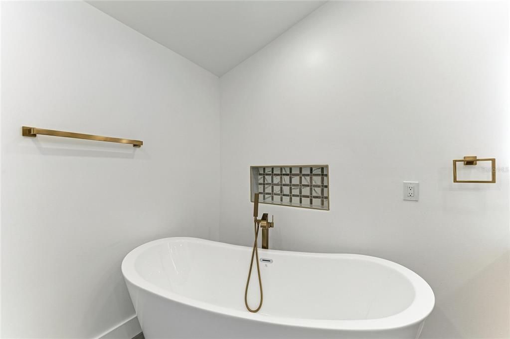 На продажу: $1,185,000 (4 спален, 4 ванн, 3340 Квадратных фут)