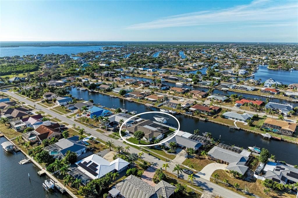 На продажу: $1,185,000 (4 спален, 4 ванн, 3340 Квадратных фут)