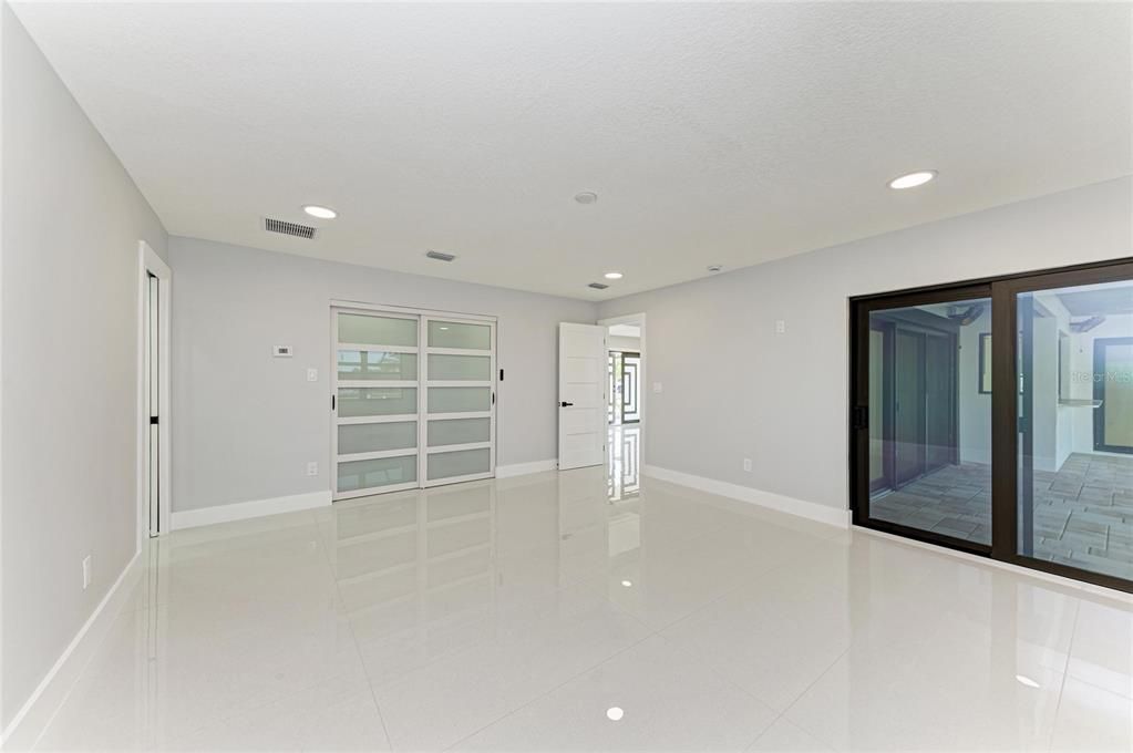 На продажу: $1,185,000 (4 спален, 4 ванн, 3340 Квадратных фут)