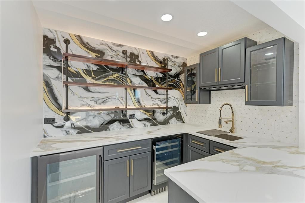 На продажу: $1,185,000 (4 спален, 4 ванн, 3340 Квадратных фут)