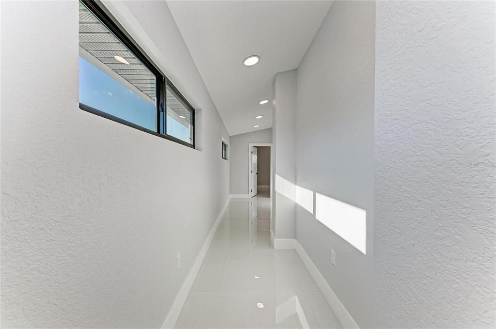 На продажу: $1,185,000 (4 спален, 4 ванн, 3340 Квадратных фут)