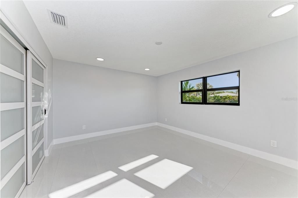 На продажу: $1,185,000 (4 спален, 4 ванн, 3340 Квадратных фут)