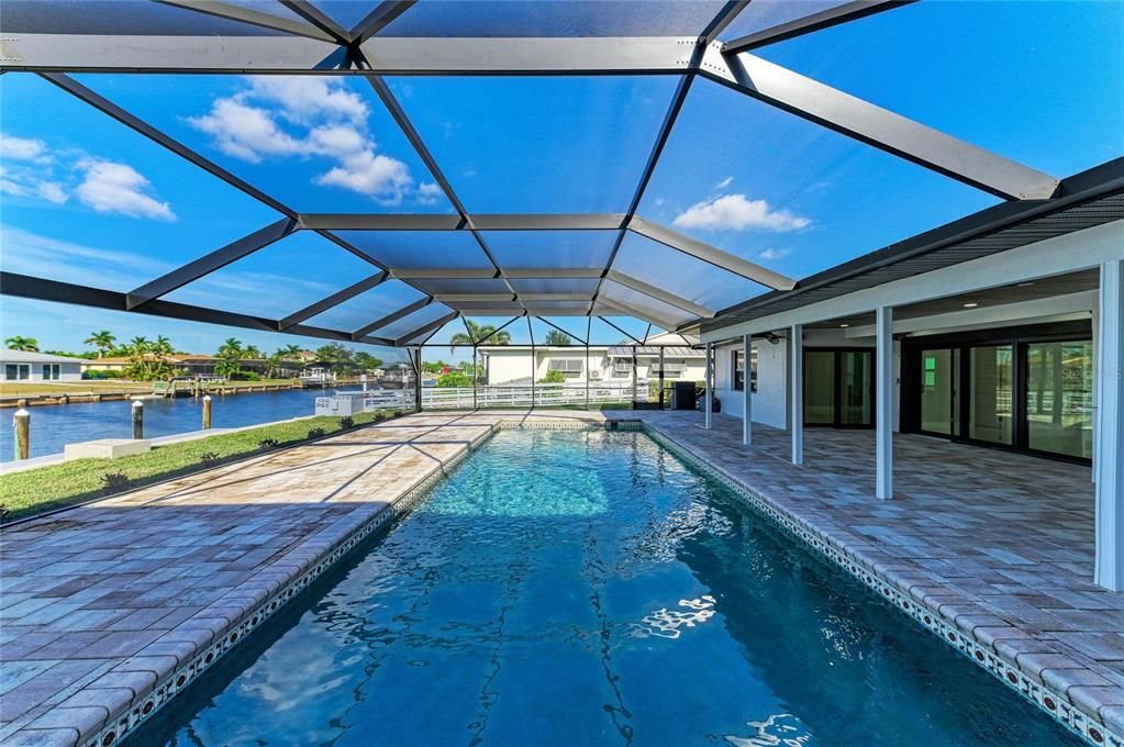 На продажу: $1,185,000 (4 спален, 4 ванн, 3340 Квадратных фут)