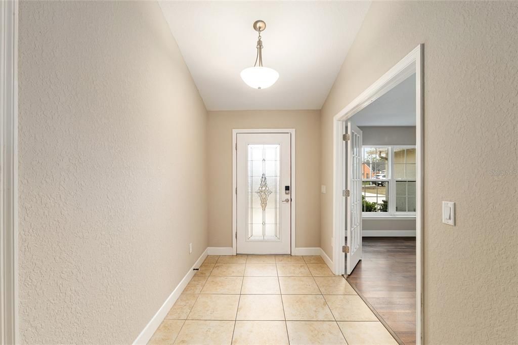 待售: $379,000 (4 贝兹, 2 浴室, 2045 平方英尺)