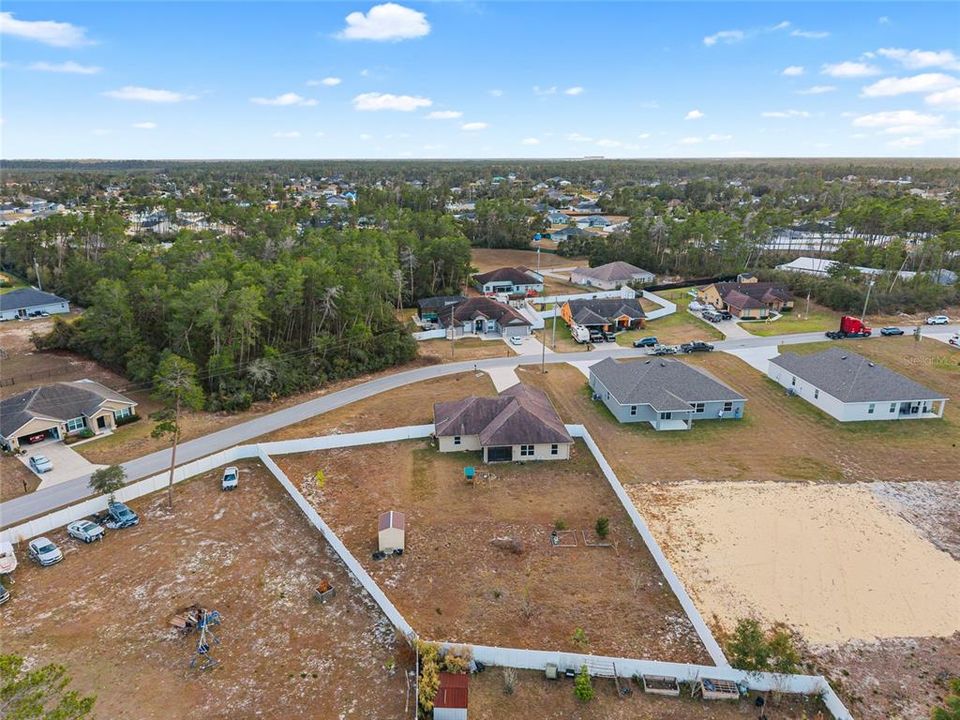 待售: $379,000 (4 贝兹, 2 浴室, 2045 平方英尺)