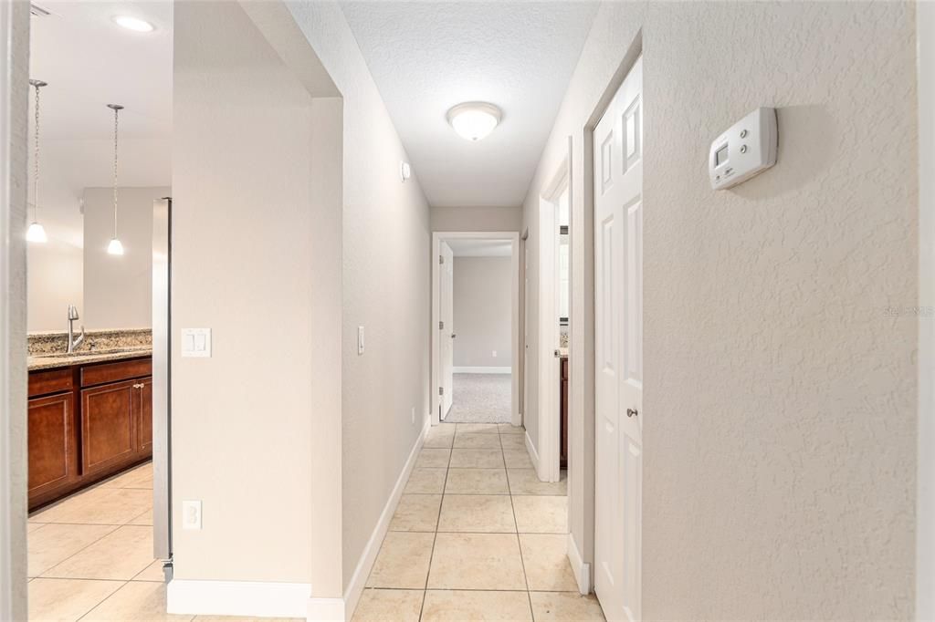 待售: $379,000 (4 贝兹, 2 浴室, 2045 平方英尺)