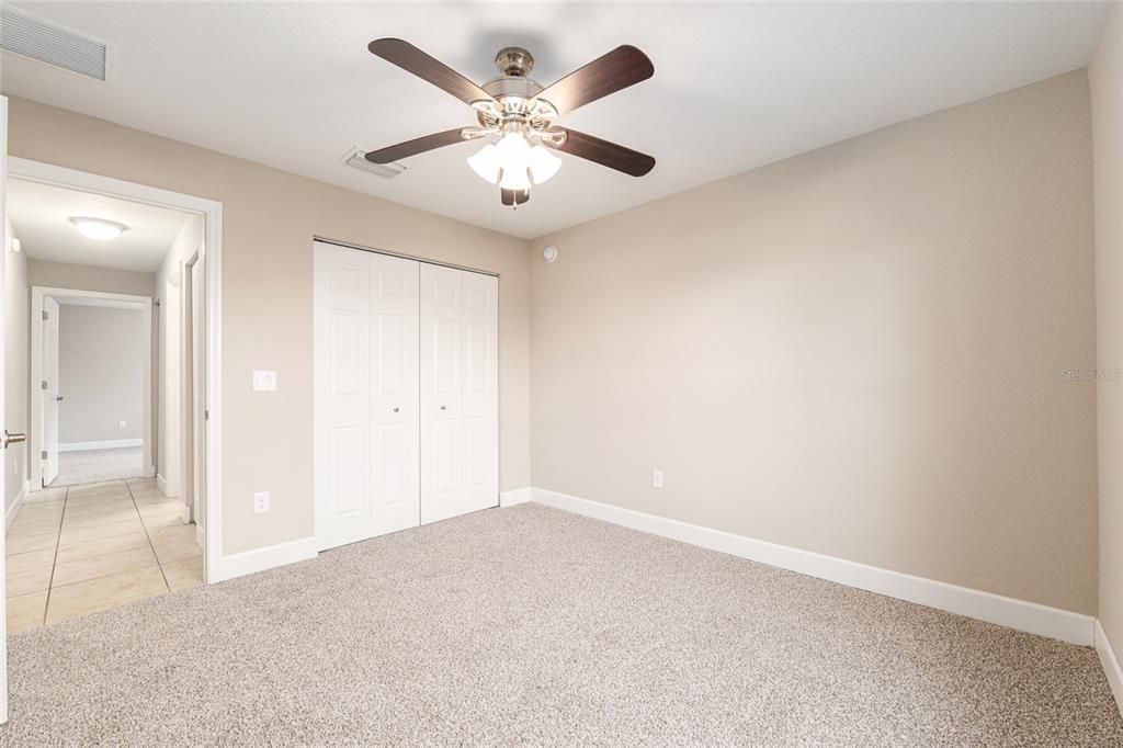 待售: $379,000 (4 贝兹, 2 浴室, 2045 平方英尺)