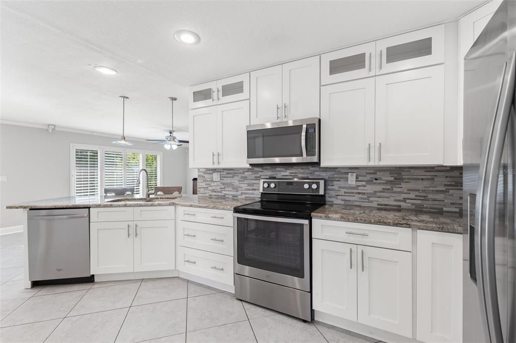 出租: $3,300 (2 贝兹, 2 浴室, 1207 平方英尺)