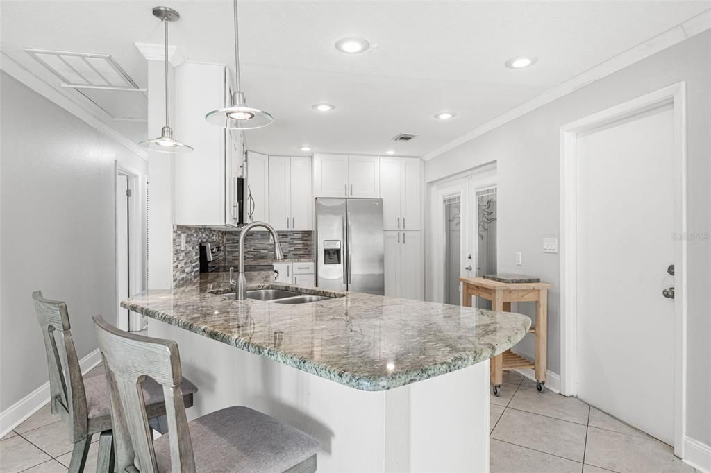 出租: $3,300 (2 贝兹, 2 浴室, 1207 平方英尺)