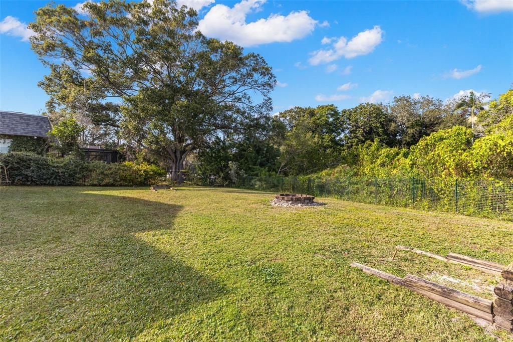 出租: $3,300 (2 贝兹, 2 浴室, 1207 平方英尺)