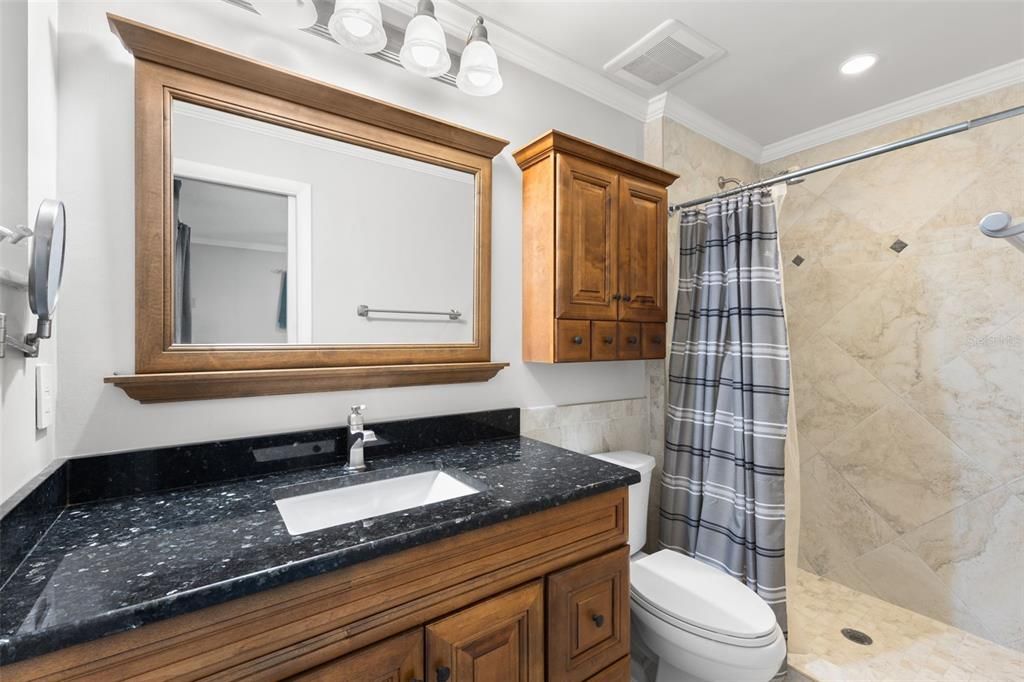 出租: $3,300 (2 贝兹, 2 浴室, 1207 平方英尺)