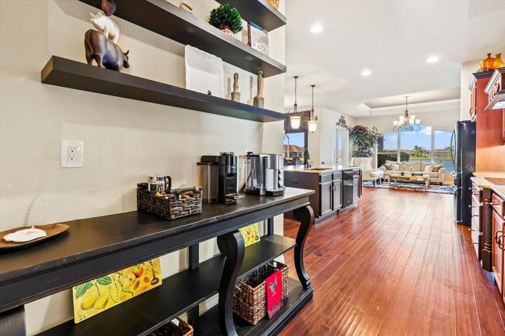 На продажу: $981,000 (3 спален, 3 ванн, 3232 Квадратных фут)