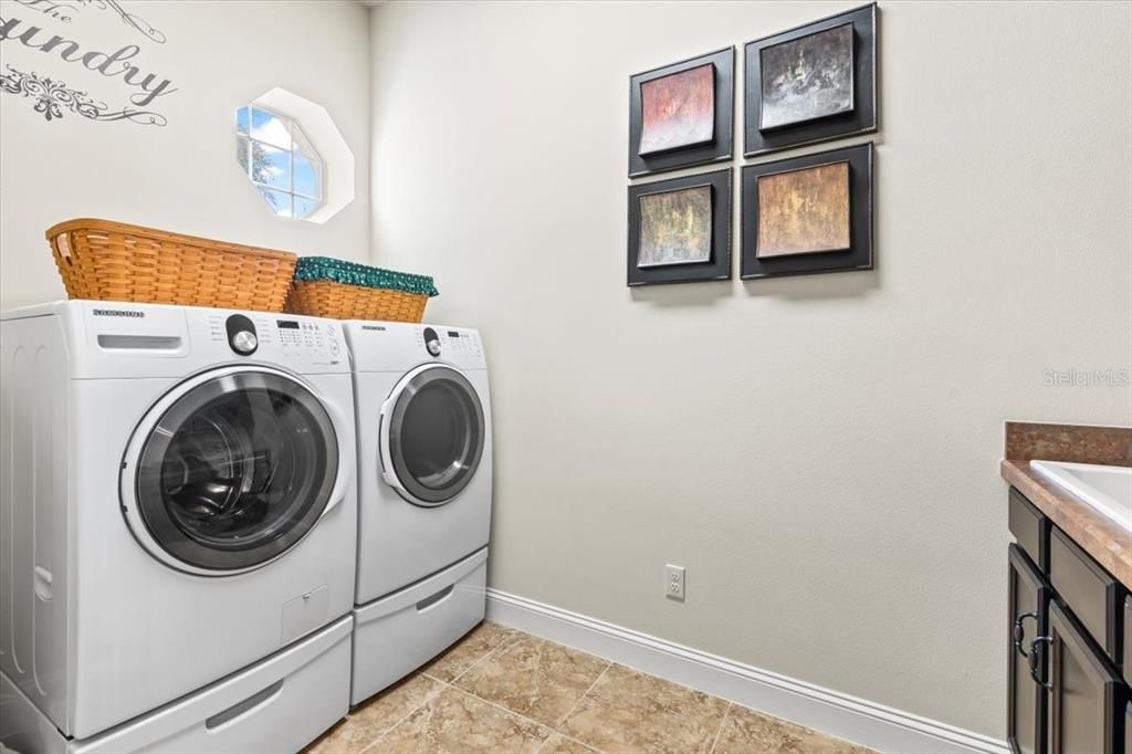 На продажу: $981,000 (3 спален, 3 ванн, 3232 Квадратных фут)