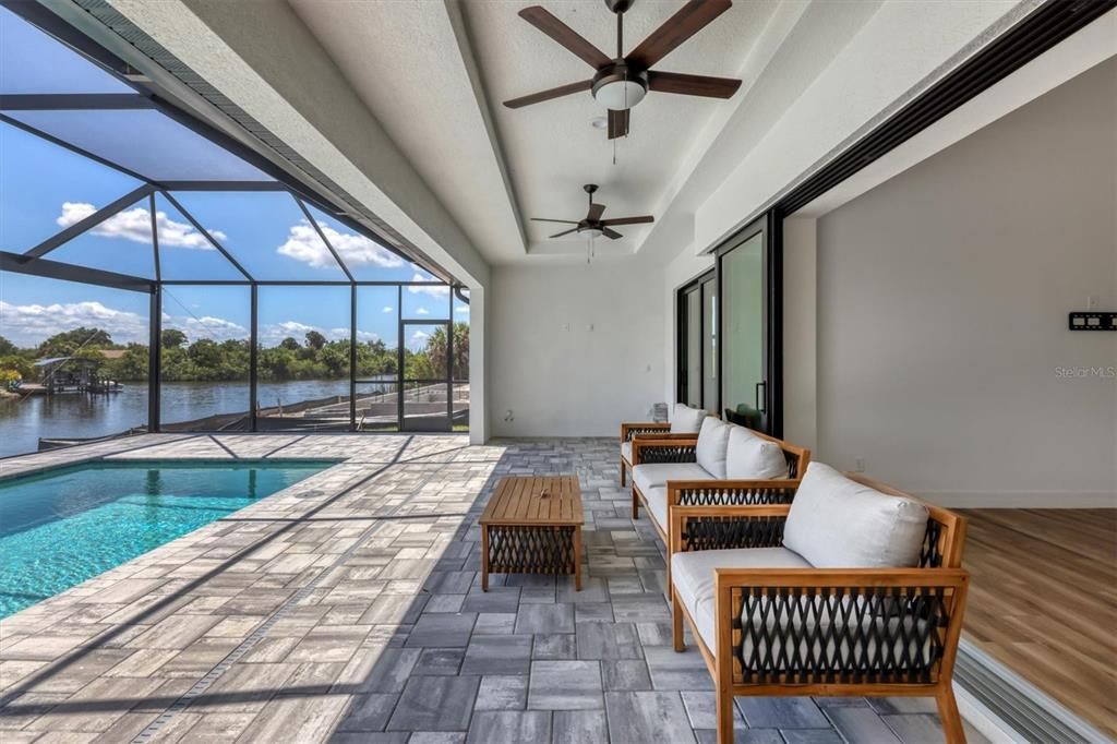 For Sale: $799,900 (3 beds, 3 baths, 2191 Square Feet)