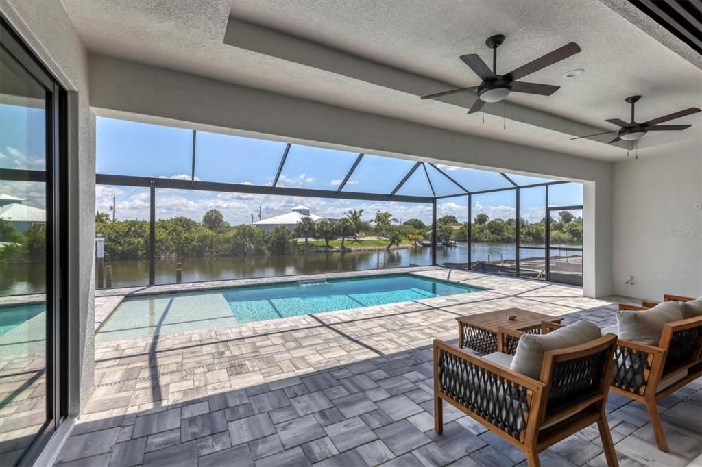 For Sale: $799,900 (3 beds, 3 baths, 2191 Square Feet)