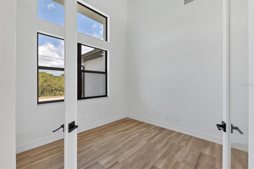 For Sale: $799,900 (3 beds, 3 baths, 2191 Square Feet)