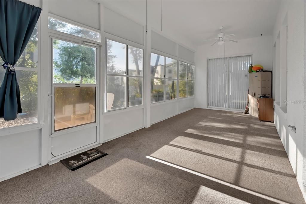 En Venta: $259,900 (2 camas, 2 baños, 1369 Pies cuadrados)