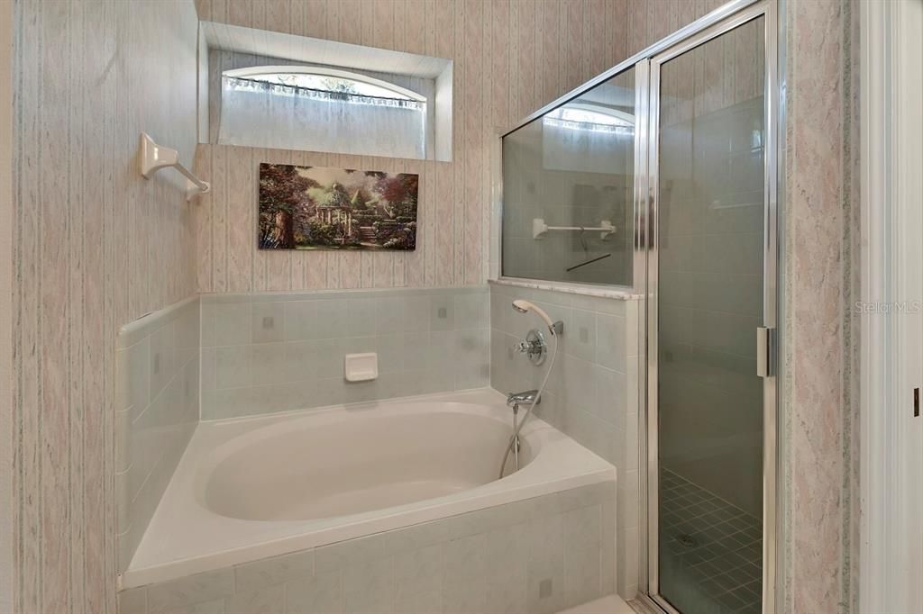 En Venta: $259,900 (2 camas, 2 baños, 1369 Pies cuadrados)