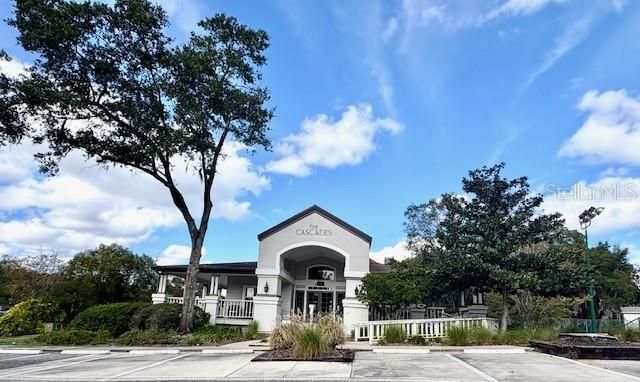 Active With Contract: $259,900 (2 beds, 2 baths, 1369 Square Feet)