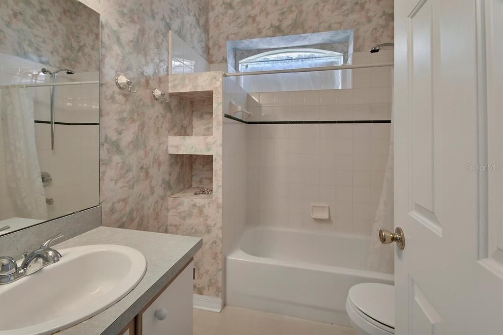 En Venta: $259,900 (2 camas, 2 baños, 1369 Pies cuadrados)