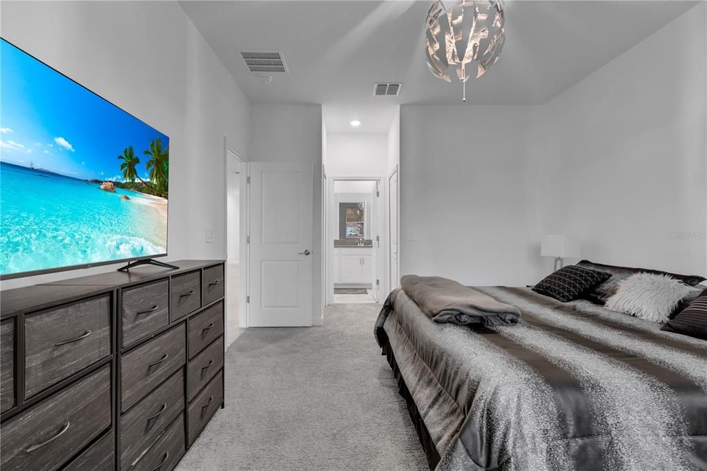 En Venta: $429,900 (4 camas, 3 baños, 2104 Pies cuadrados)