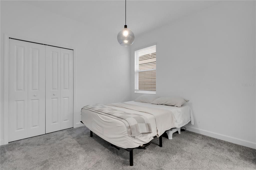 En Venta: $429,900 (4 camas, 3 baños, 2104 Pies cuadrados)