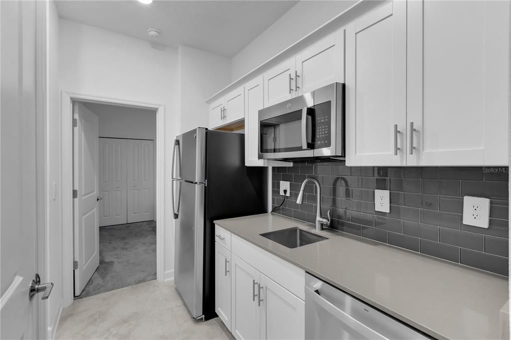 En Venta: $429,900 (4 camas, 3 baños, 2104 Pies cuadrados)